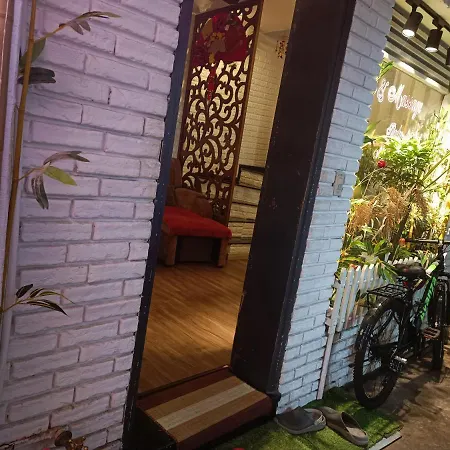 Hoan Kiem Lake Center-2